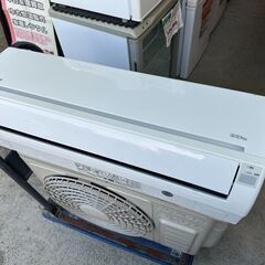【動作保証あり】HITACHI 白くまくん 2016年 2.2kw 6畳用 冷暖房 ルームエアコン RAS-AJ22F【管理KR622】の画像