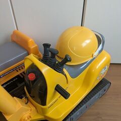 ショベルカー2台　子供乗り物の画像