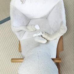 くまのぬいぐるみ木馬の画像