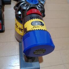 ダイソン dyson v8 fluffy スティッククリーナーの画像