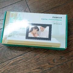 0818-038 FUJIFILM デジタルフォトフレーム DP-801SH Bの画像