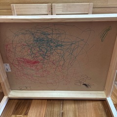 IKEA キッズデスクの画像