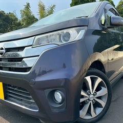 低走行9万キロ台☆アラウンドビューモニター付き！月々9千円〜分割払い可❗️ 車検2年付き！【名義変更代込み】大人気☆日産 デイズ☆HDDナビ付き☆走行中DVD見れます☆ステアリングスイッチ☆ETC☆安心便利バックカメラ☆ドラレコ付き☆スマートキー☆フルオートエアコン☆純正アルミ！そのまま乗って帰れます❗️の画像