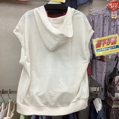 新品　¥3190の品　
サマンサモスモス　ノースリーブパーカーの画像