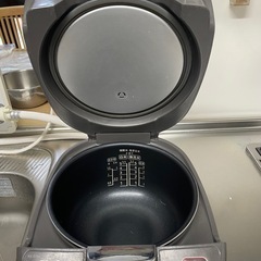 シャープ　KS-S10J 炊飯器の画像