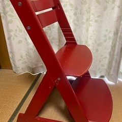 子供用椅子の画像