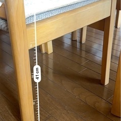ダイニングテーブルの画像