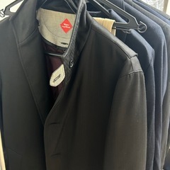 Mサイズくらい　メンズ　スーツ　セットアップ　ジャケット　パンツ　シャツ　大量　まとめ売りの画像