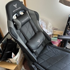 ゲーミングチェアの画像