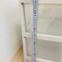 衣装ケース　ヒビありの画像