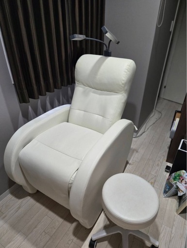 コンパクトリクライニングチェア