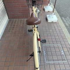 26インチ　シングルギア　音鳴りにくいローラーブレーキ　ベージュ色の画像