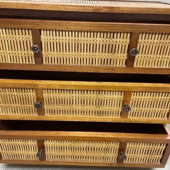 収納棚の画像