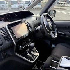 日産セレナハイブリッドGの画像