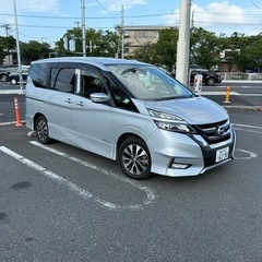 日産セレナハイブリッドGの画像