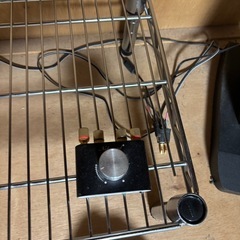スピーカー　スタンド、ケーブル付きの画像