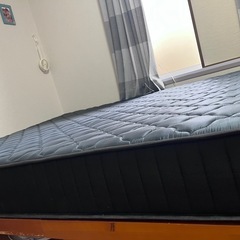ダブルマットレスの画像