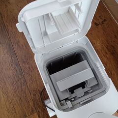 ★リユースのサカイ水戸店★ Panasonic 充電式掃除機  22年製 動作確認／クリーニング済み MT5242の画像