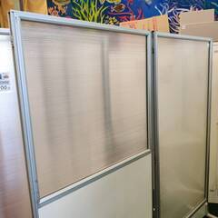 【愛品倶楽部柏店】在庫2点！ 2連パーテーション W900mm×2枚 各所キズ・凹み多し 現状品の画像
