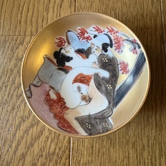 【九谷焼】春画盃 金彩 3枚セット 木箱入りの画像