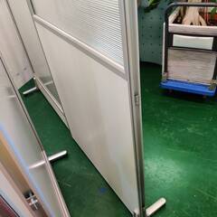 【愛品倶楽部柏店】在庫2点！ 2連パーテーション W900mm×2枚 各所キズ・凹み多し 現状品の画像