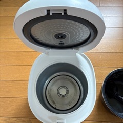 YAMADASELECT（ヤマダセレクト） YRCM05H1 ヤマダオリジナル3合炊きマイコンジャー炊飯器 0.54L アーバンホワイトの画像