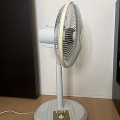 扇風機　首ふりレベル調整可の画像