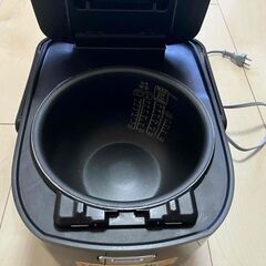 圧力IH炊飯器　5号炊き　アイリスオーヤマ　RC-PA50B　2017年製　故障なし。の画像