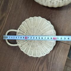 壁掛けバスケット　大小セットの画像