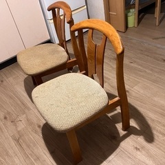 ダイニングテーブル　椅子の画像