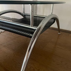 ガラステーブルの画像