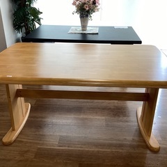 ダイニングテーブル【町田市再生家具】251451の画像