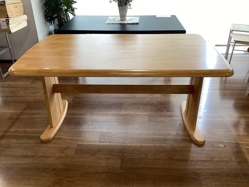 ダイニングテーブル【町田市再生家具】251451