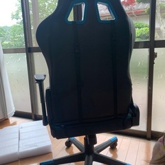 ゲーミングチェアの画像