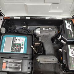 【中古】マキタ　充電式インパクトドライバ　TD157DZ　互換充電器、互換バッテリ×2、ケース付き【ハンズクラフト熊本けやき通り店】【店頭取引限定】の画像