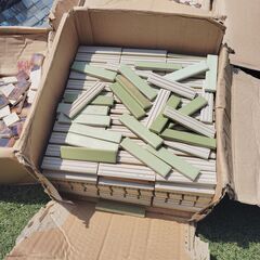 【大量】タイル モザイクタイルの画像