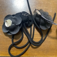 差し上げます。黒のコサージュ3つの画像