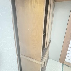 【直接取り引き限定】食器棚 綺麗 家具 無料の画像