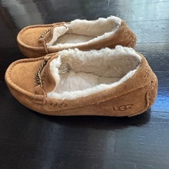 UGGスウェードスニーカーの画像