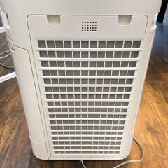 SHARP シャープ 加湿空気清浄機　KC-E50-Wの画像