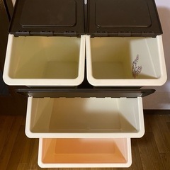 ケース4個セットの画像