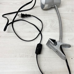 【中古品】クリップ式 ライト 照明器具 デスクライト 作業用　の画像