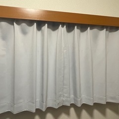 カーテンの画像
