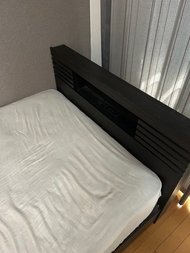 【格安でお譲りします】セミダブルベッド