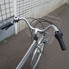 27インチ 自転車 6段変速 マルキン シティサイクル TRAFFIC home シルバー ライト/カギ付き marukin 札幌 北20条店の画像