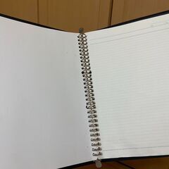 【200円】コクヨ バインダーノート  A4 30穴 黒の画像