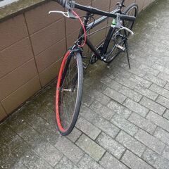 リサイクルショップどりーむ荒田店　No444 自転車　クロスバイク　２８インチ　ギア切り替え６段変速　の画像