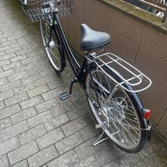 リサイクルショップどりーむ荒田店　No445 自転車　シティサイクル　ママチャリ　２６インチ　ギア切り替え付き　LEDオートライト付き♪　人気の黒♪の画像