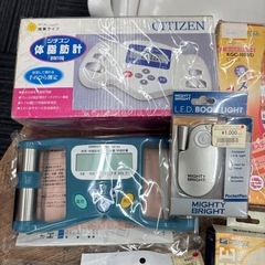 2945⭐ シチズン　オムロン　体脂肪計　ELECOM　KOIZUMI　ヘアアイロン等　雑貨 まとめ売り の画像