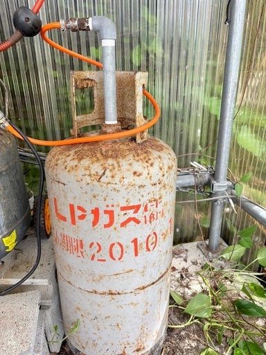 コンプレッサー、サブタンク、リール式エアホースボックス